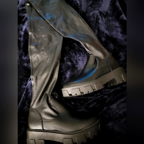Azalea Wang combat over the knee Eureva boots NEW - Picture 1 of 11